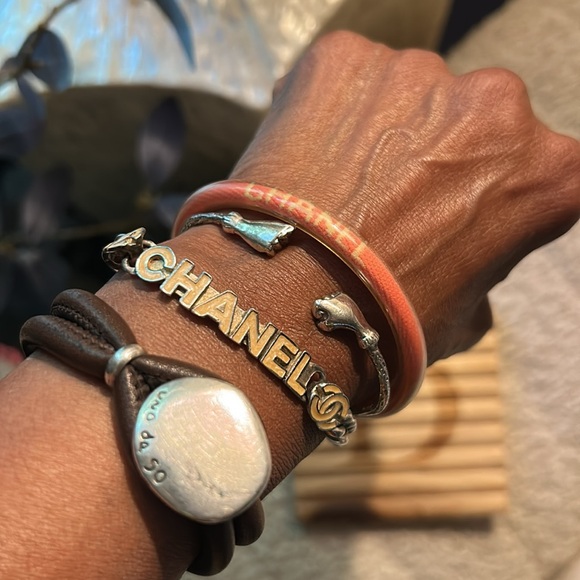 SOLD..CHANEL Yellow and Silver Chain Link Bracelet🥳🥳❌❌ - Picture 5 of 5